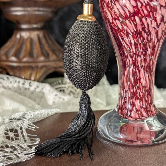 Vintage Perfume Atomizer Vanity Bottle Purple White Swirl Murano Style Art Glass - Picture 7 of 9